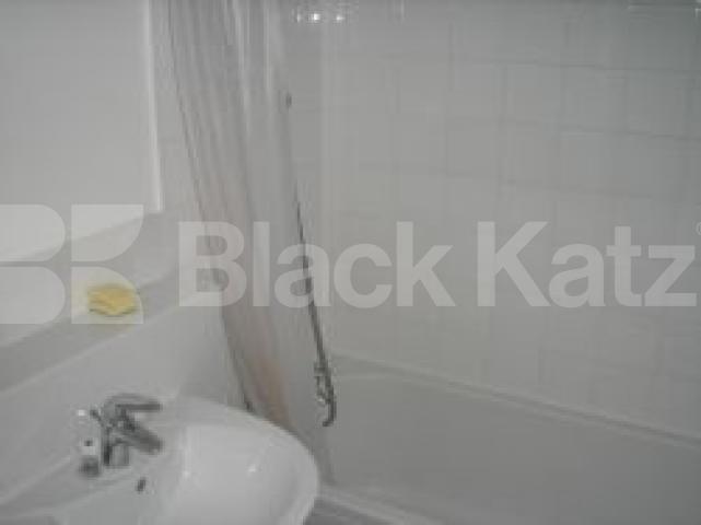 			NEW INSTRUCTION!!, Studio Apartment, 1 bath, 1 reception Studio			 Camden Street, CAMDEN